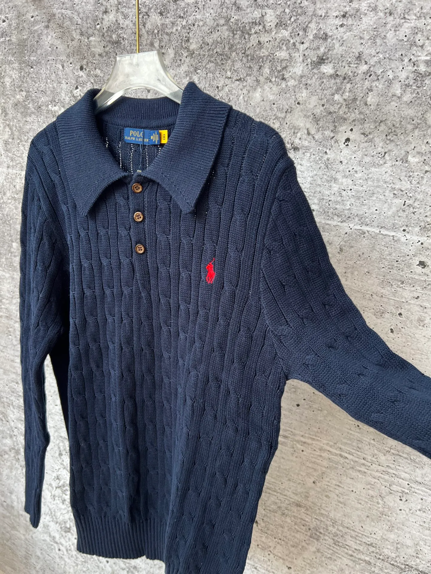 P240 Ralph Lauren fall lapel unisex polo sweater, made of the same pure cotton washed fabric as the original, all craftsmanship details restored to the original, buttoned lapel upper body with a lazy old money style